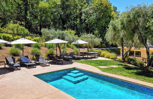 Glen Ellen House | Himmel House ~ Private Wine Country Retreat with Pool and Garden Oasis
