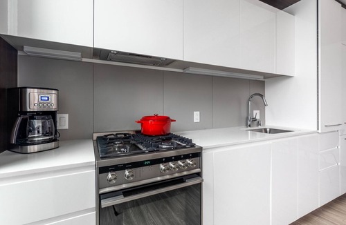 South Beach Apartment | Hip Rincon Hill 1BR w/Gym, Rooftop, Hot Tub, nr. SV. by Blueground