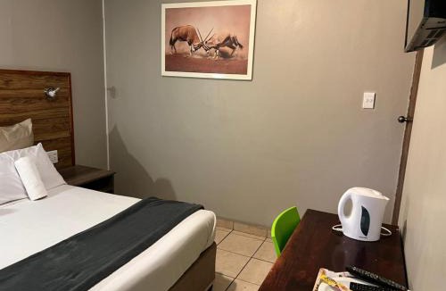 Eikenbosch House | Hirondelle @ 45 Old Paarl