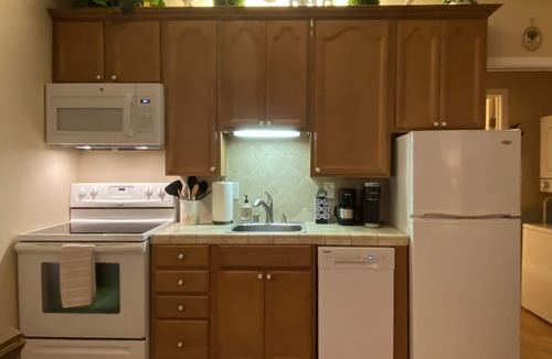 Capitola Cottage | Historic Lawn Way Cottage in the Heart of Capitola Village