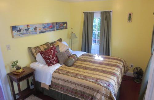 Santa Rosa House | Historic Santa Rosa Cottage