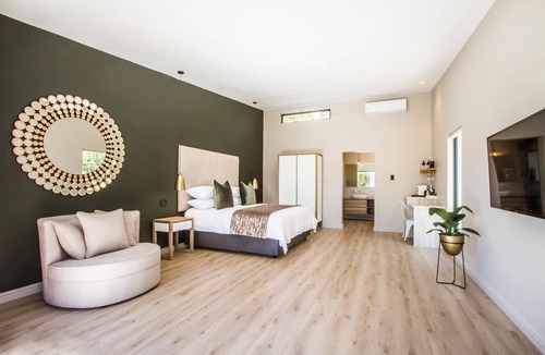 Oudtshoorn House | Hlangana Lodge