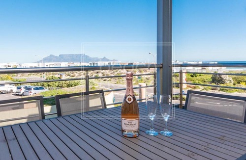 Bloubergstrand Apartment | Holiday Beachfront Apartment, B11 Seaside Village, Big Bay- 3 bedroom