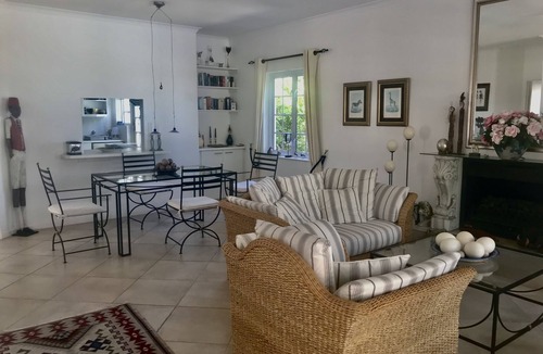 Trawal House | Holiday house, 4 persons in secured park with pool at the Wine-Route