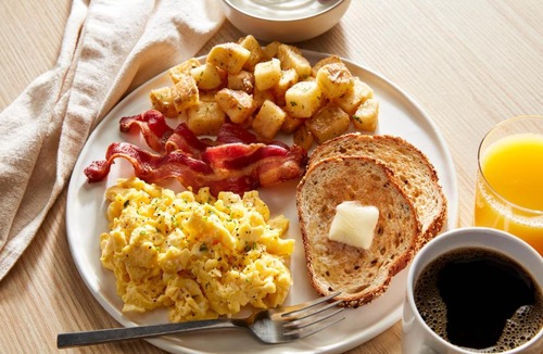 Shoreview Hotel | Holiday Inn & Suites San Mateo - SFO by IHG