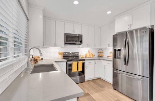 South Natomas House | Home 4 miles to Downtown & 9 miles to Airport