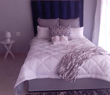 Leeupoort Bed & Breakfast | Home at Reaneo