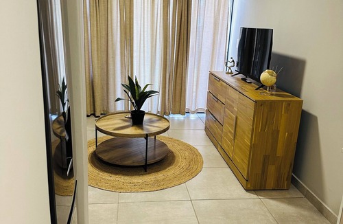 Kempton Park Apartment | Homely Stay 2-bedroom Apartment Next To OR Tambo Airport