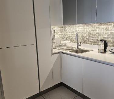 Sandown Apartment | Homely stay in the tallest building in Africa