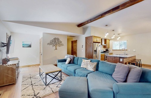 Tahoe Pines Cabin | Homewood Cabin Among the Pines