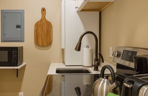 South San Francisco Apartment | Homey 1BR APT in SSFO with Washer Dryer WiFi