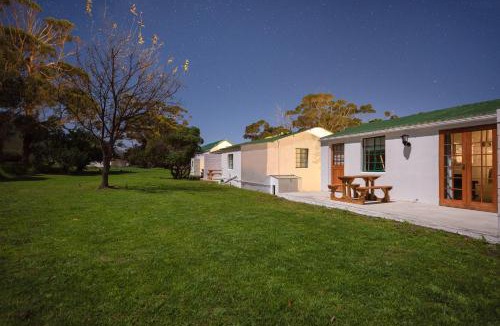 Kleinmond Cabin | Honeyrock Cottages