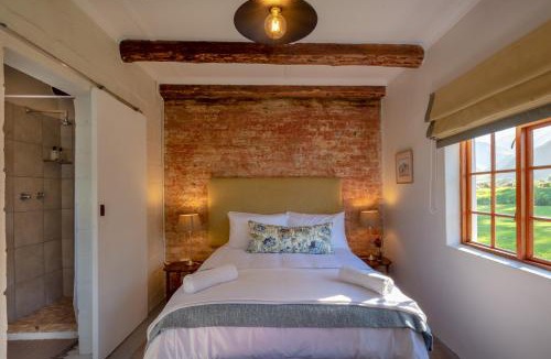 Kleinmond Cabin | Honeyrock Cottages