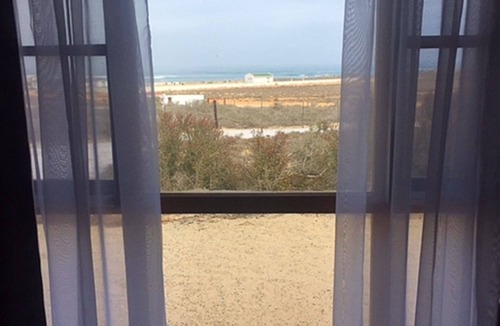 Hondeklip Bay House | Honne-Hemel Self Catering: Bacchus