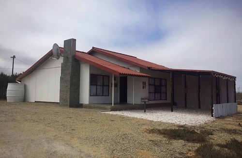 Hondeklip Bay House | Honne-Hemel Self Catering: Bacchus