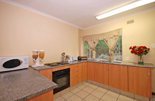 Greater Johannesburg Metropolitan Area House | Hoopoe Haven Guest House