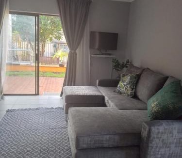 Sinoville House | Hoovers Nest