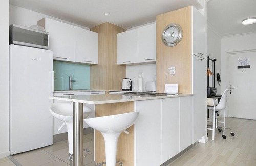 Bloubergstrand Apartment | Horizon Bay 1106 Beachfront Self-Catering APT by HMH