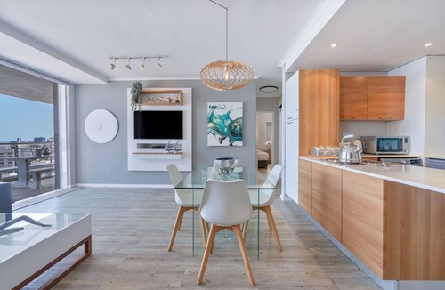 Bloubergstrand Apartment | Horizon Bay 903 Loadshedding Free Apartment by HMH