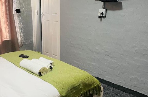 Croydon House | Host Hub Guest House