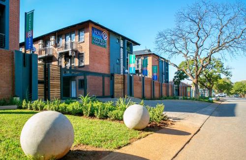 Arcadia Hotel | Hotel AT Hatfield Apartments