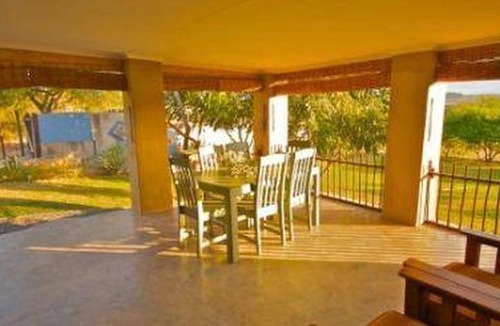 Hoedspruit House | House ∙ 127 guests
