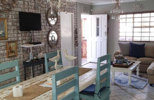 Kouga House | House ∙ 2 bedrooms ∙ 4 guests