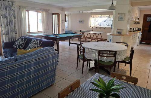 Voelklip House | House ∙ 4 bedrooms ∙ 9 guests