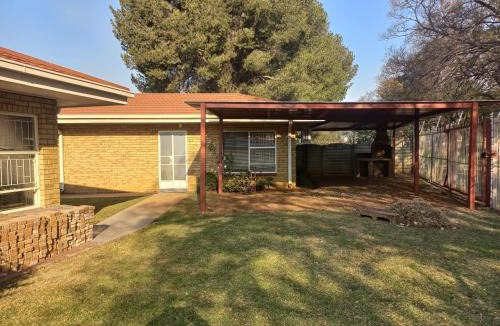 Springs House | House at Bethesda