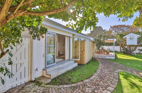 Onrus House | House Fál · Private gem with large garden