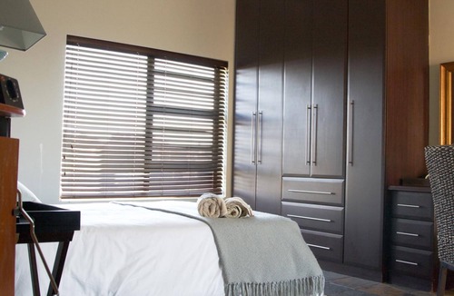 Bluewater Bay House | House Haven Guesthouse