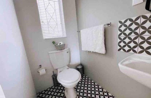 Greater Johannesburg Metropolitan Area Apartment | House of peace - Sandton
