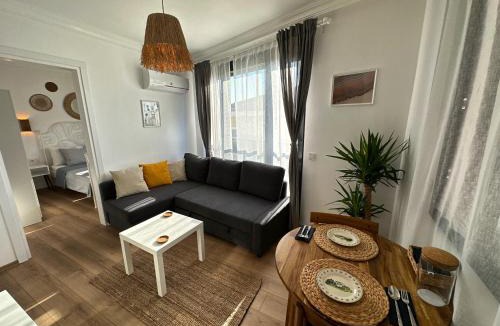 Cesme Apartment | House of spring