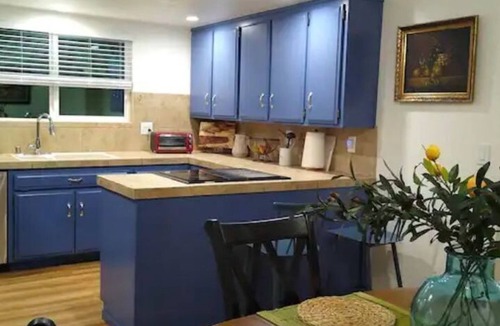 Santa Rosa House | House with a King Size Bed, in Desirable Rincon Valley, close to St Helena