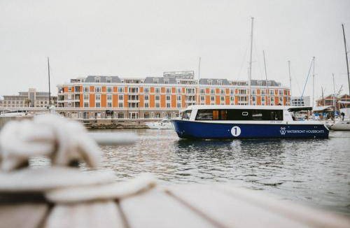 Victoria and Alfred Waterfront Boat Rental | Houseboat ∙ 1 bedroom ∙ 4 guests
