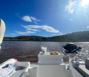 Port Beaufort Boat Rental | Houseboats - Living The Breede - Valid Skippers License compulsory
