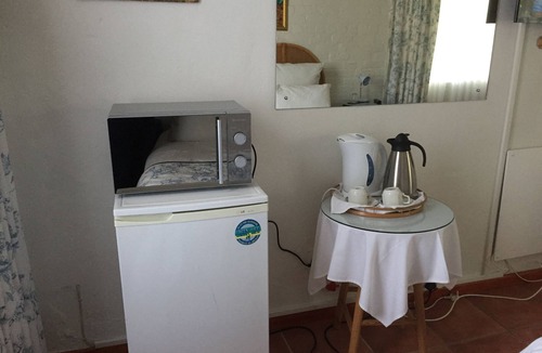 Pinelands Bed & Breakfast | Howard's End Manor