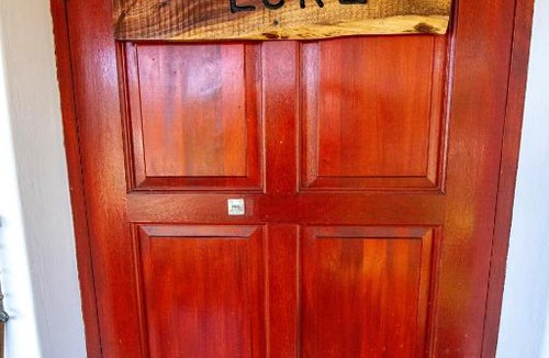 Knysna Apartment | Hubert's Ecke: A Tranquil and Peaceful Space