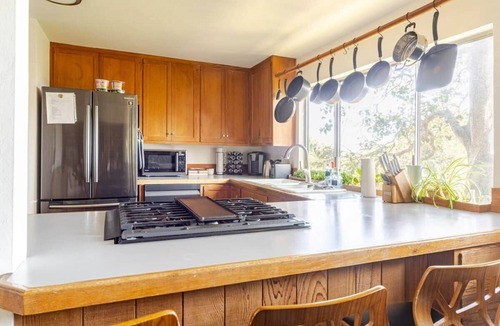 Point Richmond House | Huge 2Br/2Ba Unit w/Pvt Deck + 5 min to Ocean