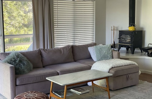 Cedar Ridge Cottage | Hummingbird House - Scenic Peaceful Foothills Getaway only minutes from downtown