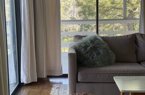 Cedar Ridge Cottage | Hummingbird House - Scenic Peaceful Foothills Getaway only minutes from downtown