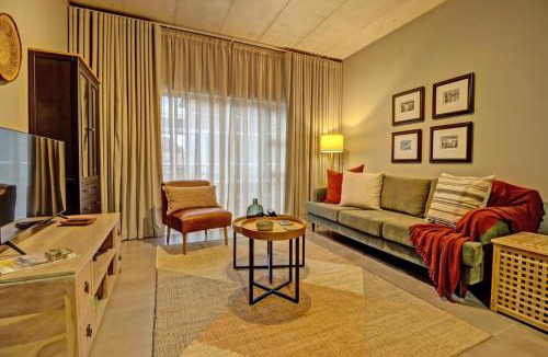 Menlo Park Apartment | IBella's at The Urban