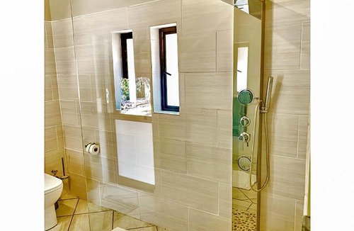 Hammanskraal Cabin | iKhaya LamaDube Game Lodge