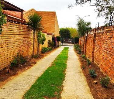 The Reeds House | Ikhayalethu