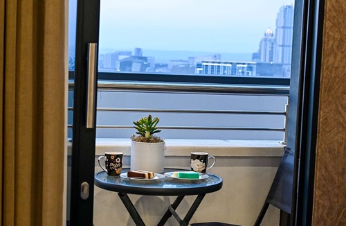 Greater Johannesburg Metropolitan Area Apartment | Illovo Central Apartments