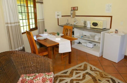 Krugersdorp Ski Chalet | Impangele Lodge Chalet 06 - Studio