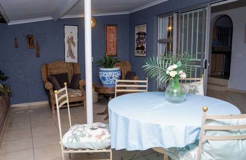 Greater Johannesburg Metropolitan Area House | Impeccable 3 bed family House in Johannesburg, 6km away from Sandton