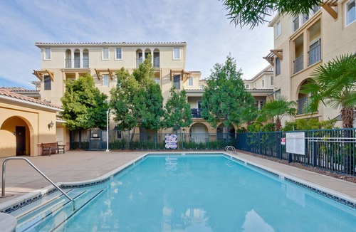 Willow Glen House | In the Center Of It All. Corporate house .