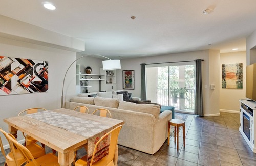 Willow Glen House | In the Center Of It All. Corporate house .