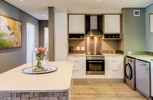 Clifton Apartment | Incredible Clifton Apartment w 180 Sea Views Dunmore Blue